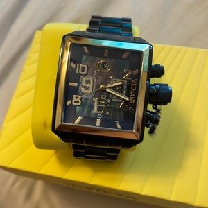 New new new. Never used still has plastics.